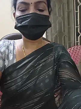 Snapshot of Rithya27 chatting on June 21, 5:26 pm Rithya27 online show from June 21, 5:26 pm