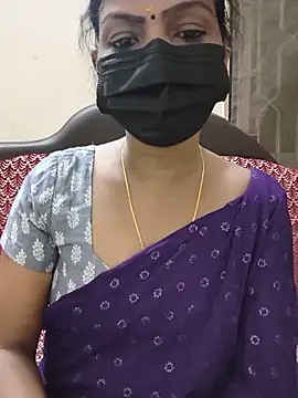 Snapshot of Rithya27 chatting on July 1, 6:40 pm Rithya27 online show from July 1, 6:40 pm