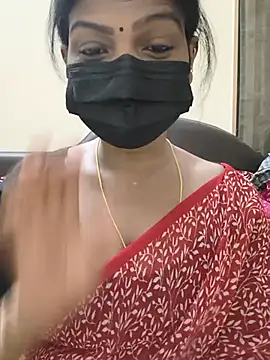 Snapshot of Rithya27 chatting on July 4, 6:25 pm Rithya27 online show from July 4, 6:25 pm