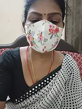 Snapshot of Rithya27 chatting on July 23, 6:17 pm Rithya27 online show from July 23, 6:17 pm