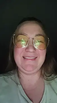 Snapshot of Kiss_Eva chatting on December 8, 1:24 am Kiss Eva online show from December 8, 1:24 am