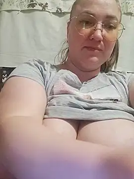 Snapshot of Kiss_Eva chatting on March 13, 5:28 pm Kiss Eva online show from March 13, 5:28 pm