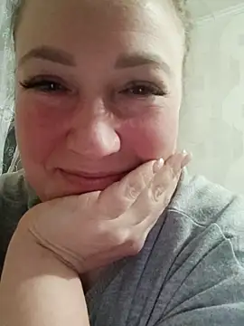 Kiss Eva online show from March 2, 5:20 pm