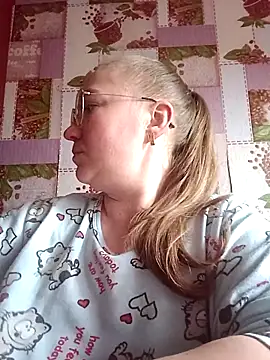 Snapshot of Kiss_Eva chatting on April 27, 4:05 pm Kiss Eva online show from April 27, 4:05 pm