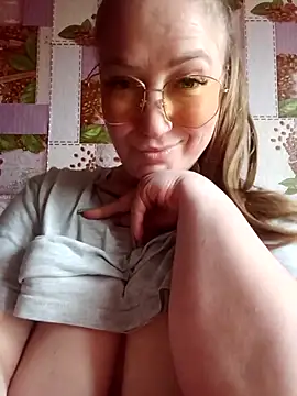 Snapshot of Kiss_Eva chatting on April 29, 4:11 pm Kiss Eva online show from April 29, 4:11 pm