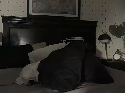 KarlKambing online show from December 15, 2:21 pm