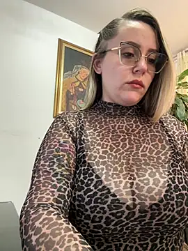CurvyLust x online show from May 6, 2:33 pm