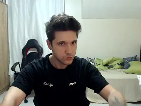 Snapshot of 2handsomemann chatting on September 16, 12:00 am 2handsomemann online show from September 16, 12:00 am