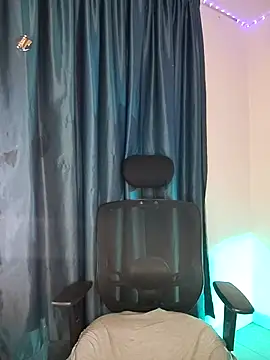 Snapshot of Juann-cock chatting on December 17, 1:44 am Juann-cock online show from December 17, 1:44 am