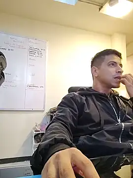 Snapshot of Juann-cock chatting on December 21, 12:34 pm Juann-cock online show from December 21, 12:34 pm