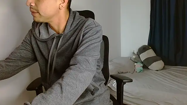 Snapshot of Juann-cock chatting on January 14, 3:01 am Juann-cock online show from January 14, 3:01 am