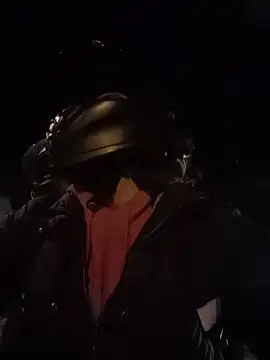 Snapshot of Juann-cock chatting on April 18, 2:37 am Juann-cock online show from April 18, 2:37 am