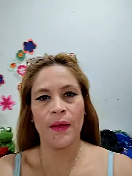 Snapshot of Chica_fuego chatting on September 16, 7:15 pm Chica fuego online show from September 16, 7:15 pm