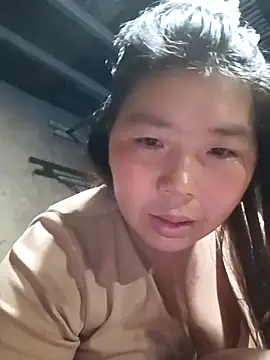 Snapshot of quynhkoolbae chatting on April 29, 12:53 pm quynhkoolbae online show from April 29, 12:53 pm