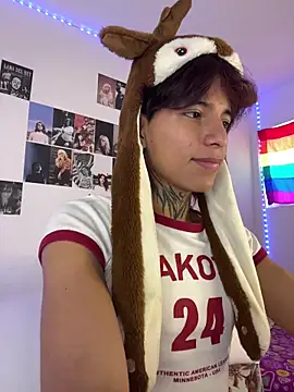 Snapshot of bellamy_095 chatting on February 23, 6:49 pm bellamy 095 online show from February 23, 6:49 pm