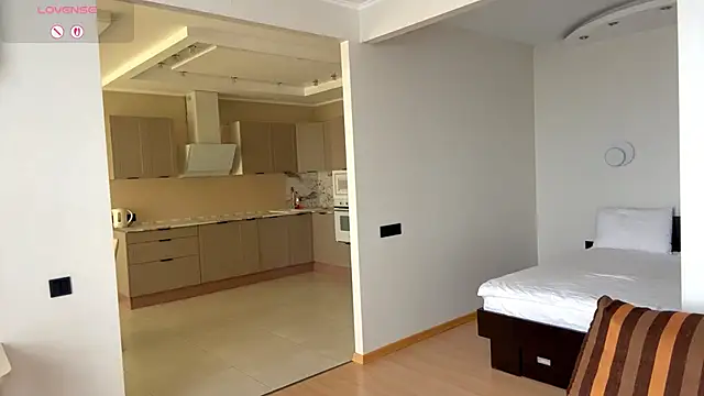 DestinyTurner online show from February 23, 9:06 am