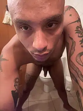 IskanderDemian online show from October 18, 8:42 pm