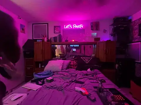 Snapshot of GrandJewel chatting on October 21, 3:18 am GrandJewel online show from October 21, 3:18 am