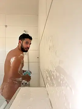 husbandandwifetobe online show from October 31, 9:38 pm