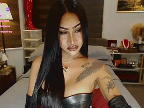 Snapshot of SeductiveVictoria chatting on July 2, 1:17 pm SeductiveVictoria online show from July 2, 1:17 pm