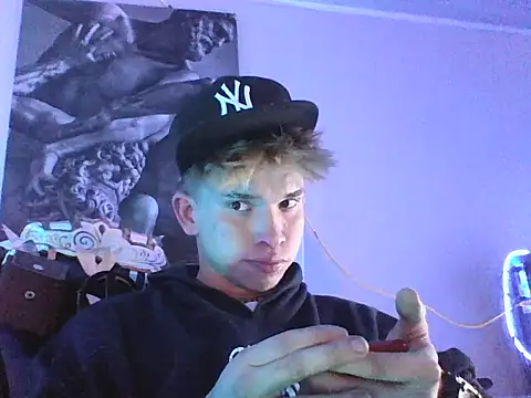 Snapshot of djkev_ chatting on September 28, 11:54 pm djkev  online show from September 28, 11:54 pm