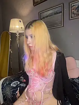 VelvetBlitz online show from November 21, 3:44 pm