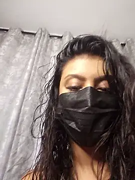Snapshot of Indian_GlowingMiax chatting on April 27, 7:06 am Indian GlowingMiax online show from April 27, 7:06 am