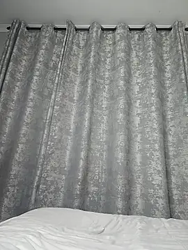 Snapshot of Indian_GlowingMiax chatting on May 5, 2:25 pm Indian GlowingMiax online show from May 5, 2:25 pm