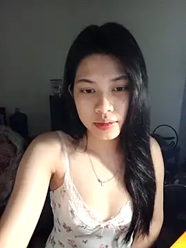 Snapshot of Katanh chatting on May 6, 11:59 am Katanh online show from May 6, 11:59 am
