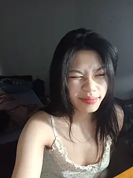 Snapshot of Katanh chatting on June 3, 7:11 am Katanh online show from June 3, 7:11 am