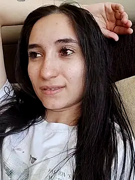 CarolinaBlair online show from April 16, 7:53 am