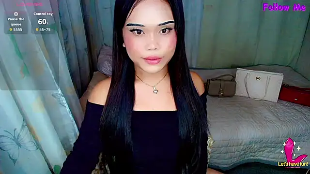 Snapshot of Cassandra_Luxx chatting on June 19, 7:28 pm Cassandra Luxx online show from June 19, 7:28 pm