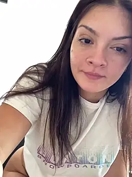 Snapshot of Danielaeliana chatting on April 22, 1:12 pm Danielaeliana online show from April 22, 1:12 pm