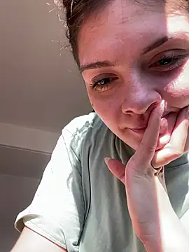 Snapshot of Danielaeliana chatting on May 23, 5:28 pm Danielaeliana online show from May 23, 5:28 pm