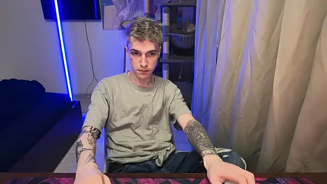 davesinner online show from April 24, 5:04 pm