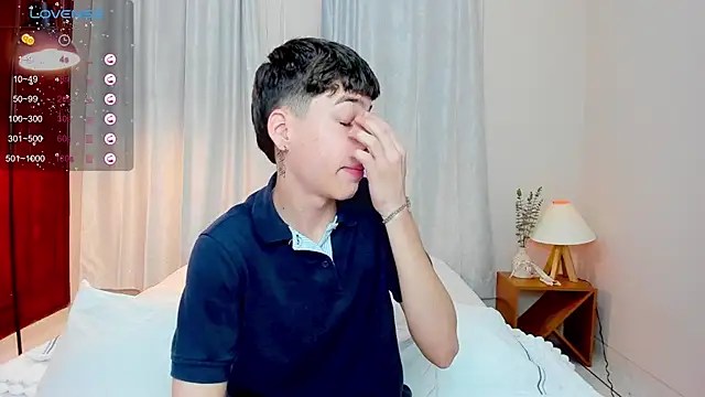 Snapshot of oblivion_deku chatting on October 3, 1:19 pm oblivion deku online show from October 3, 1:19 pm