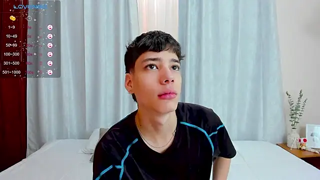 Snapshot of oblivion_deku chatting on November 2, 1:13 pm oblivion deku online show from November 2, 1:13 pm