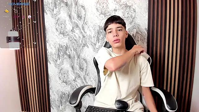 Snapshot of oblivion_deku chatting on November 14, 1:43 pm oblivion deku online show from November 14, 1:43 pm