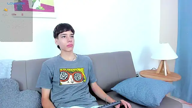 Snapshot of oblivion_deku chatting on December 1, 1:38 pm oblivion deku online show from December 1, 1:38 pm