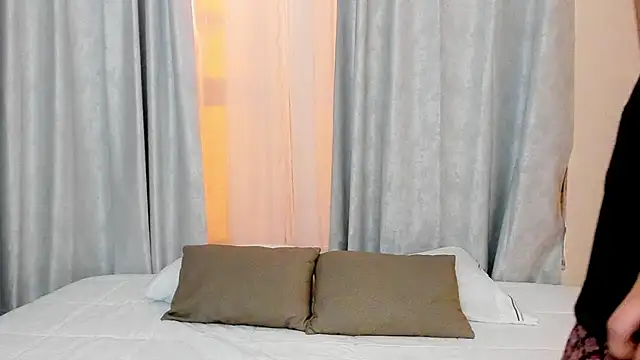 Snapshot of oblivion_deku chatting on December 17, 2:12 pm oblivion deku online show from December 17, 2:12 pm