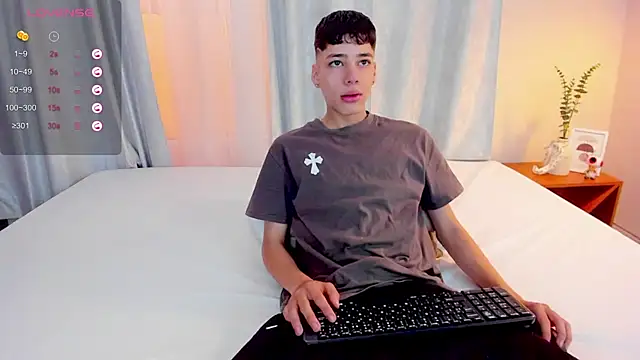 Snapshot of oblivion_deku chatting on February 26, 1:54 pm oblivion deku online show from February 26, 1:54 pm