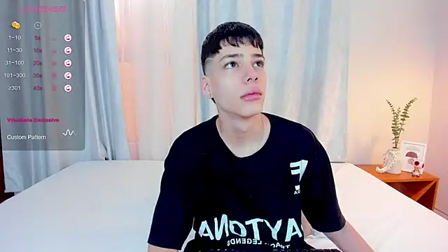 Snapshot of oblivion_deku chatting on February 27, 1:44 pm oblivion deku online show from February 27, 1:44 pm