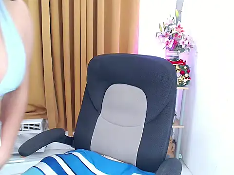 miss ashly  online show from November 6, 11:11 am