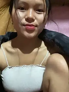 Snapshot of milo_bae chatting on February 5, 2:05 am milo bae online show from February 5, 2:05 am