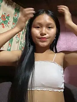 Snapshot of milo_bae chatting on February 6, 1:25 pm milo bae online show from February 6, 1:25 pm