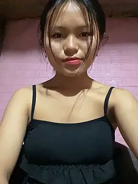 Snapshot of milo_bae chatting on February 22, 12:23 am milo bae online show from February 22, 12:23 am