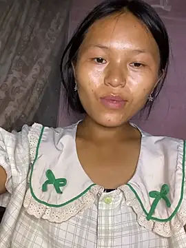 milo bae online show from July 18, 9:57 am