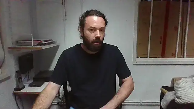 Snapshot of rogerevenmore chatting on November 13, 5:56 pm rogerevenmore online show from November 13, 5:56 pm