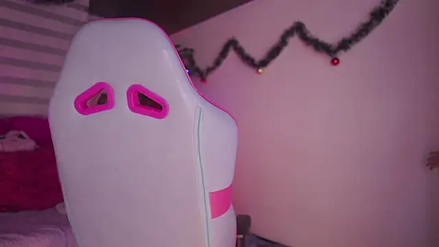 Lana Dreams  online show from December 19, 1:01 am