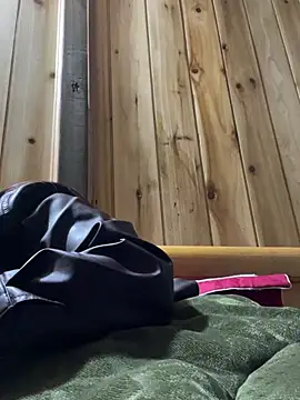 phungtiti online show from January 14, 1:39 pm